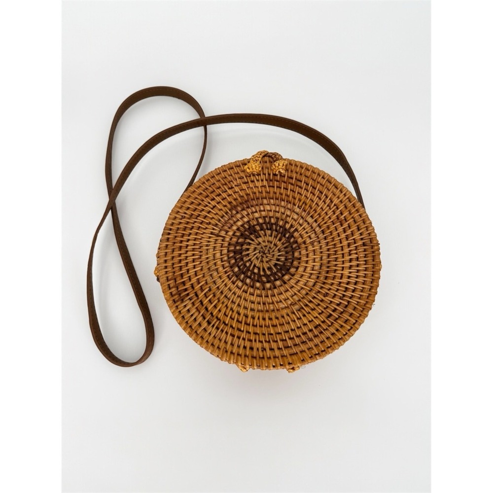 Straw Studios Round Rattan Crossbody Bag Tan Brown OS‎ Boho Resort